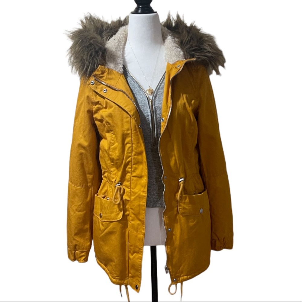 H&M Divided Women’s Jacket in Mustard Yellow Size 2 NWOT
